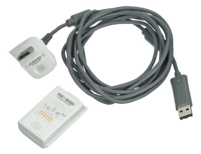 Play and Charge Kit